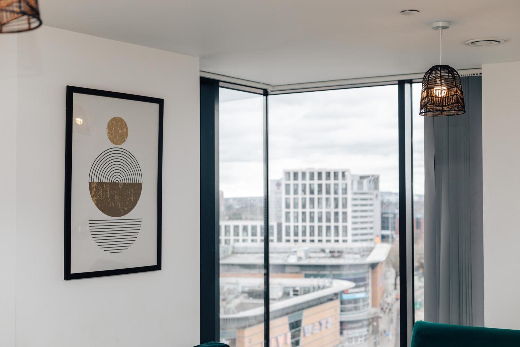 Luxury 2 Bedroom Apartment, Broad Street Birmingham Bagian luar foto