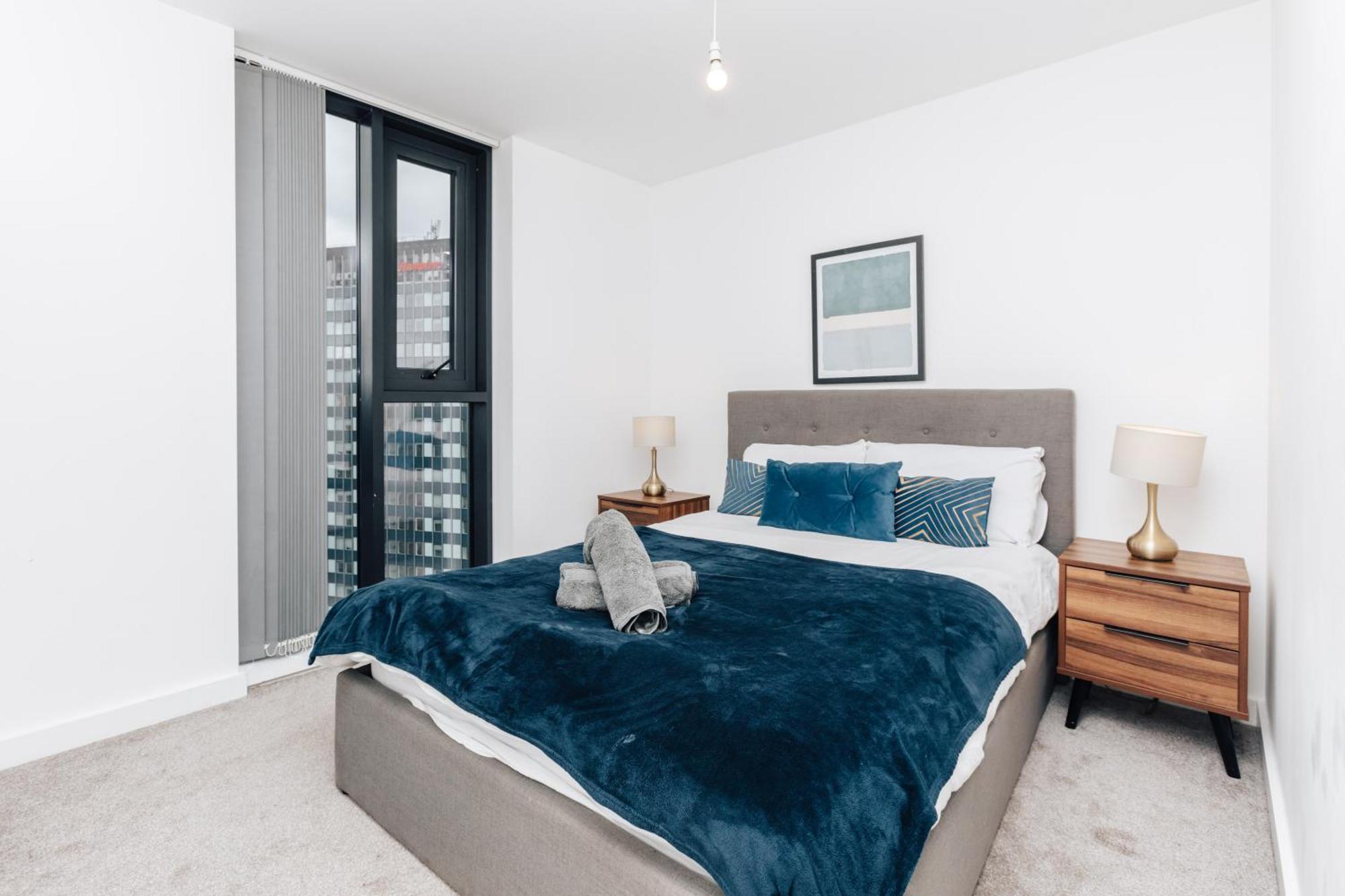 Luxury 2 Bedroom Apartment, Broad Street Birmingham Bagian luar foto